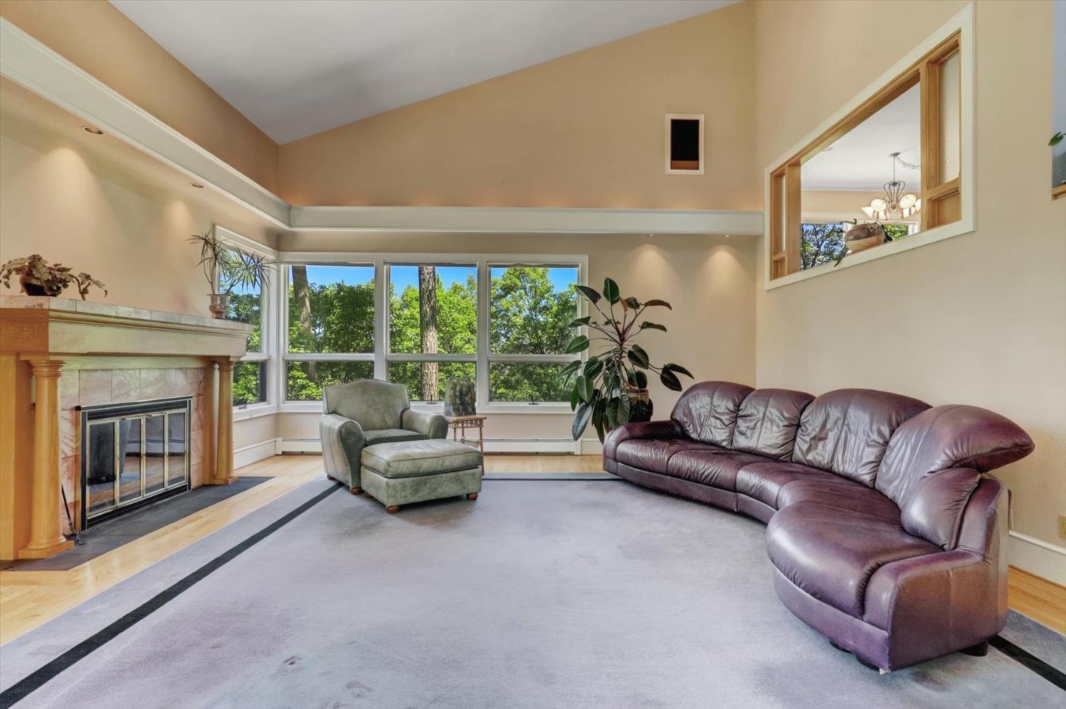 Nevada City, California, 95959, United States, 3 Bedrooms Bedrooms, ,4 BathroomsBathrooms,Residential,For Sale,1903616