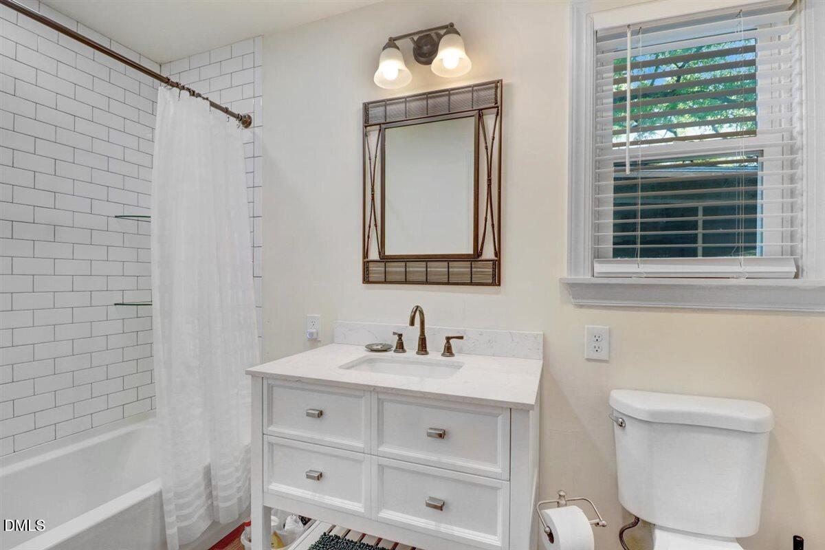 Durham, North Carolina, 27707, United States, 3 Bedrooms Bedrooms, ,2 BathroomsBathrooms,Residential,For Sale,1990361