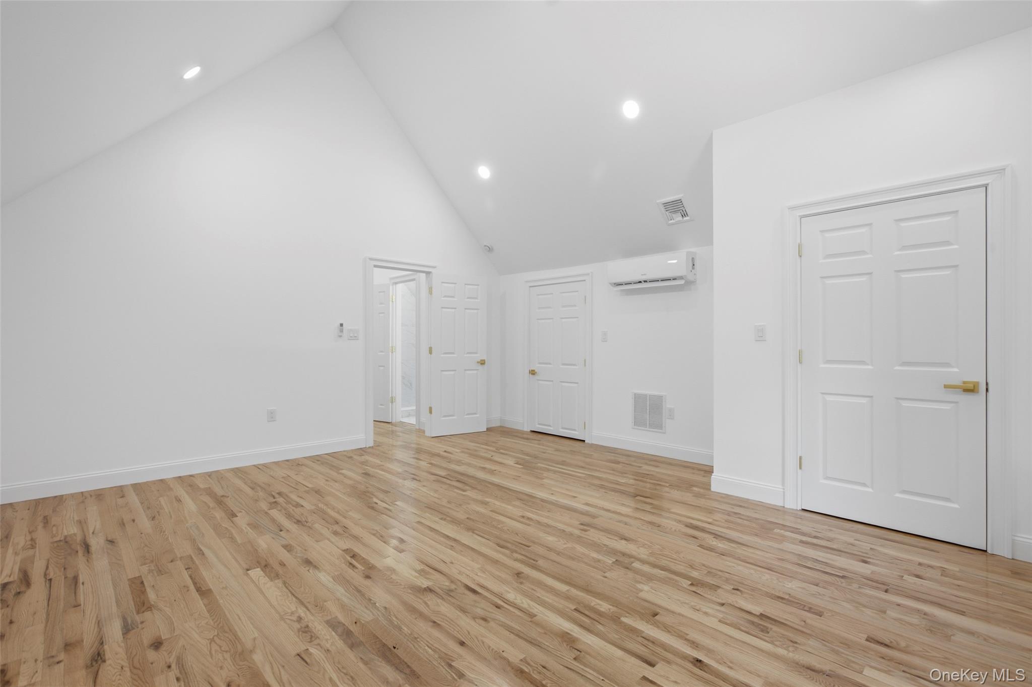  17 Nadworny Lane, Stony Brook, NY, 11790 - 物件實景
