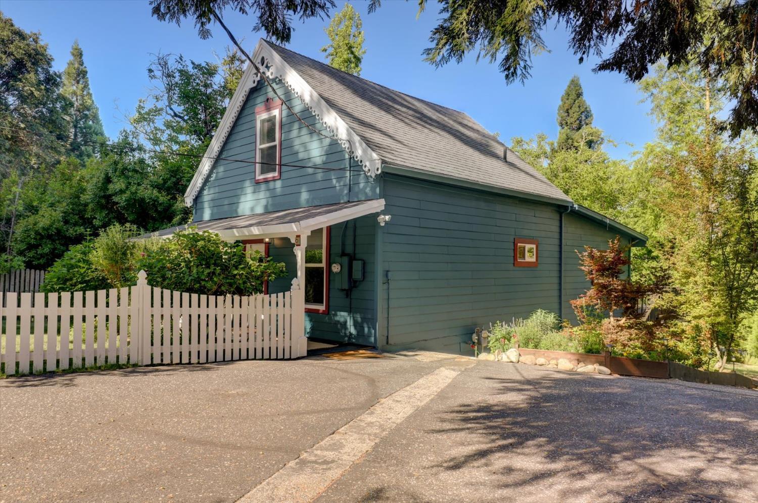 Nevada City, California, 95959, United States, 2 Bedrooms Bedrooms, ,2 BathroomsBathrooms,Residential,For Sale,1896886
