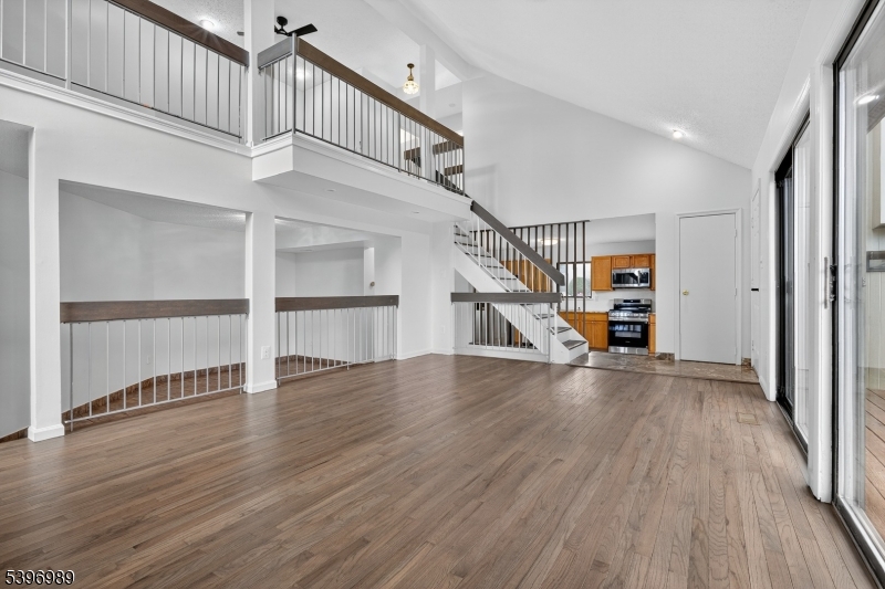 Franklin Twp., New Jersey, 08873, United States, 2 Bedrooms Bedrooms, ,3 BathroomsBathrooms,Residential,For Sale,1993021