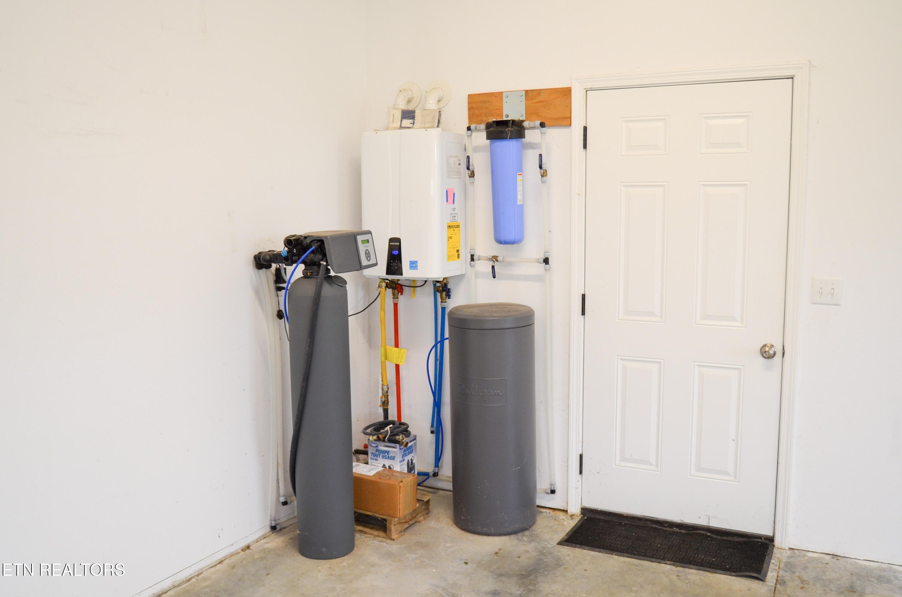 Crossville, Tennessee, 38555, United States, 3 Bedrooms Bedrooms, ,3 BathroomsBathrooms,Residential,For Sale,1978322