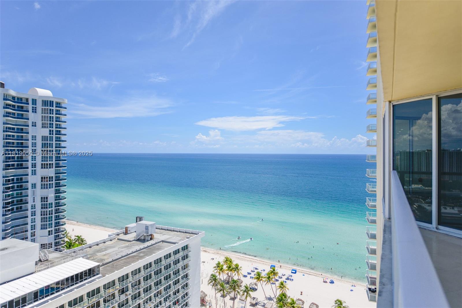 Sunny Isles Beach, Florida, 33160, United States, 2 Bedrooms Bedrooms, ,2 BathroomsBathrooms,Residential,For Sale,1991948