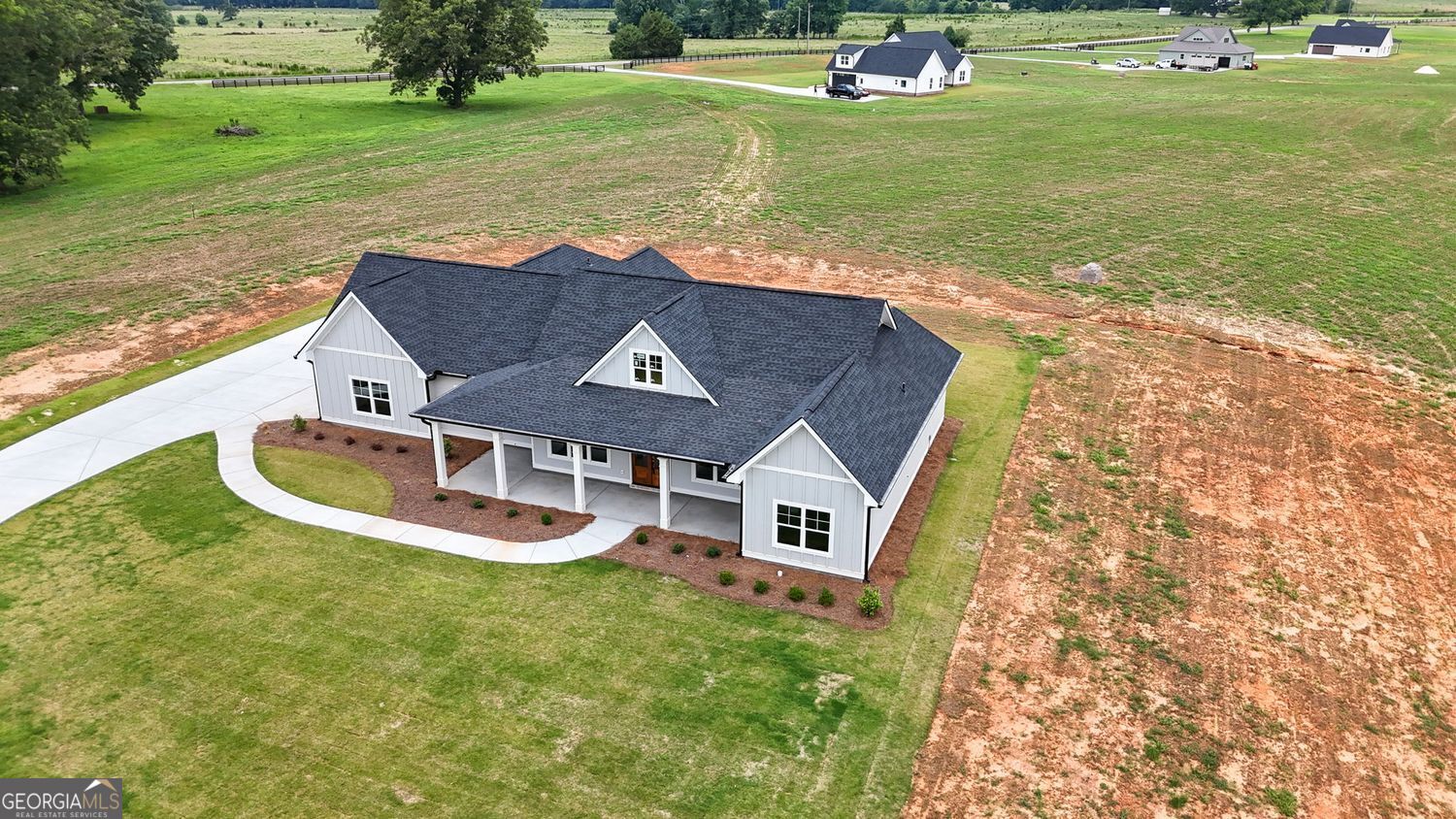 Barnesville, Georgia, 30204, United States, 4 Bedrooms Bedrooms, ,3 BathroomsBathrooms,Residential,For Sale,1858956