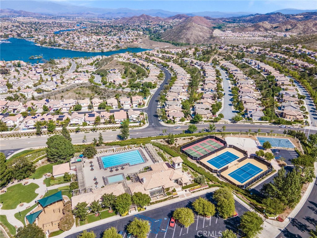 Lake Elsinore, California, 92532, United States, 4 Bedrooms Bedrooms, ,3 BathroomsBathrooms,Residential,For Sale,2048913