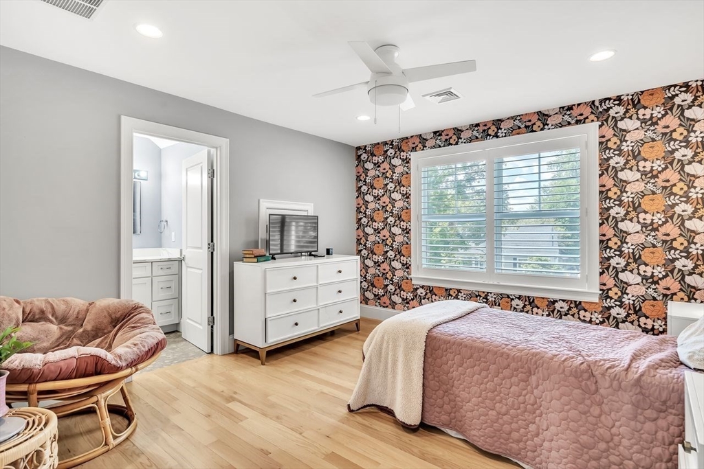Bedford, Massachusetts, 01730, United States, 5 Bedrooms Bedrooms, ,5 BathroomsBathrooms,Residential,For Sale,1940656