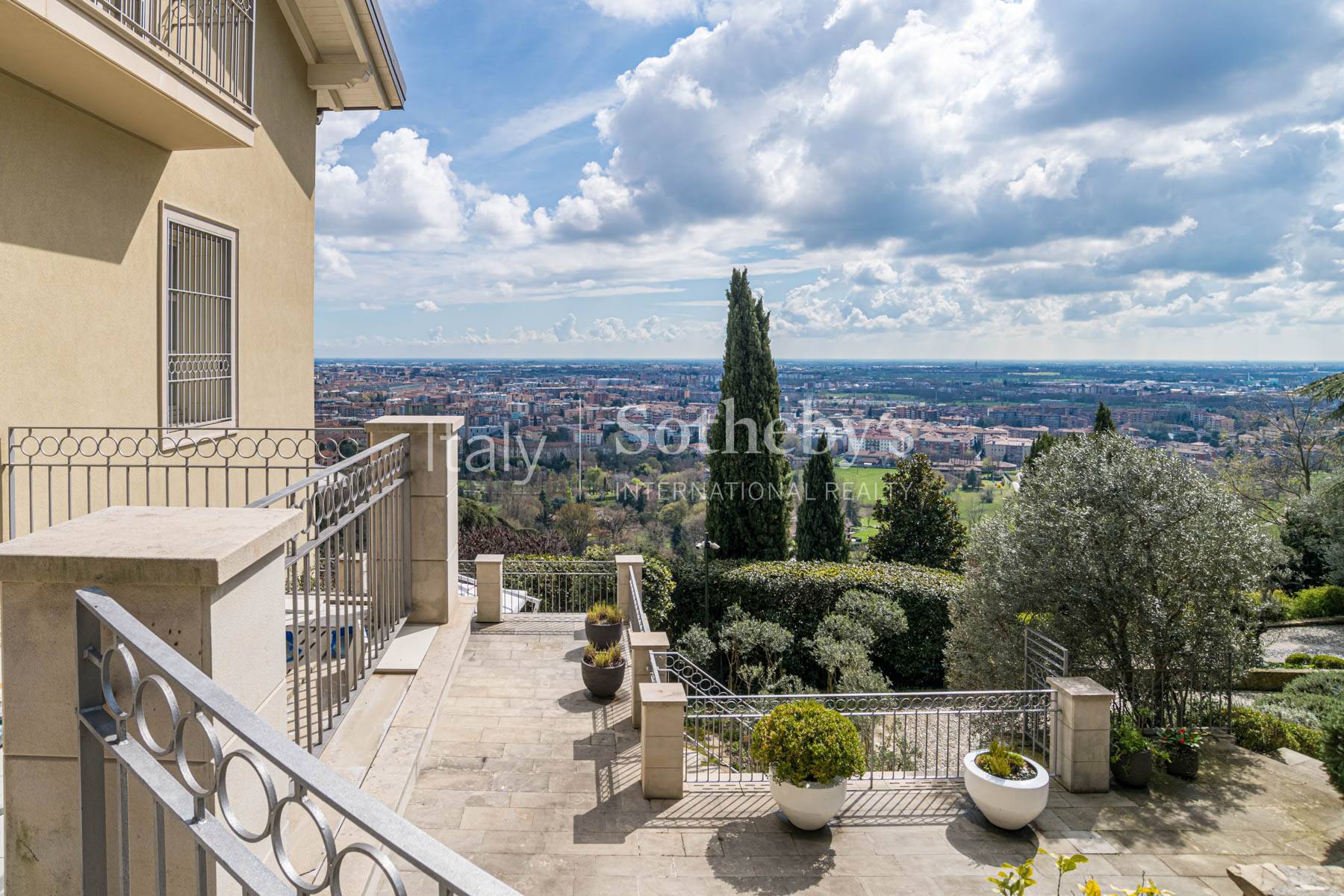  Enchanting villa with garden and pool in Bergamo Alta - 物件實景