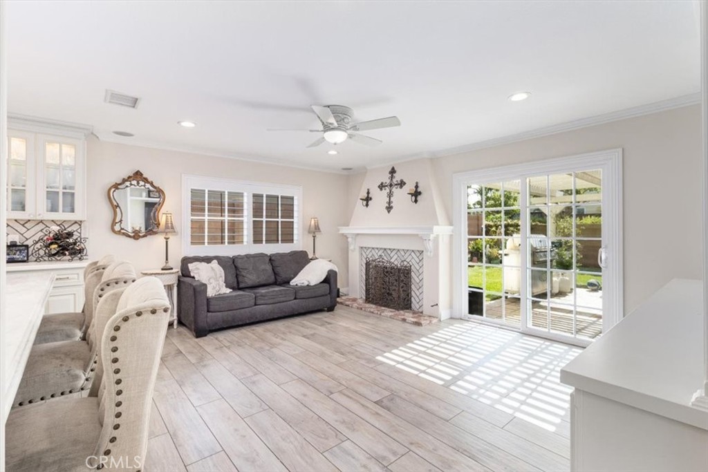 Huntington Beach, California, 92649, United States, 5 Bedrooms Bedrooms, ,2 BathroomsBathrooms,Residential,For Sale,2000830