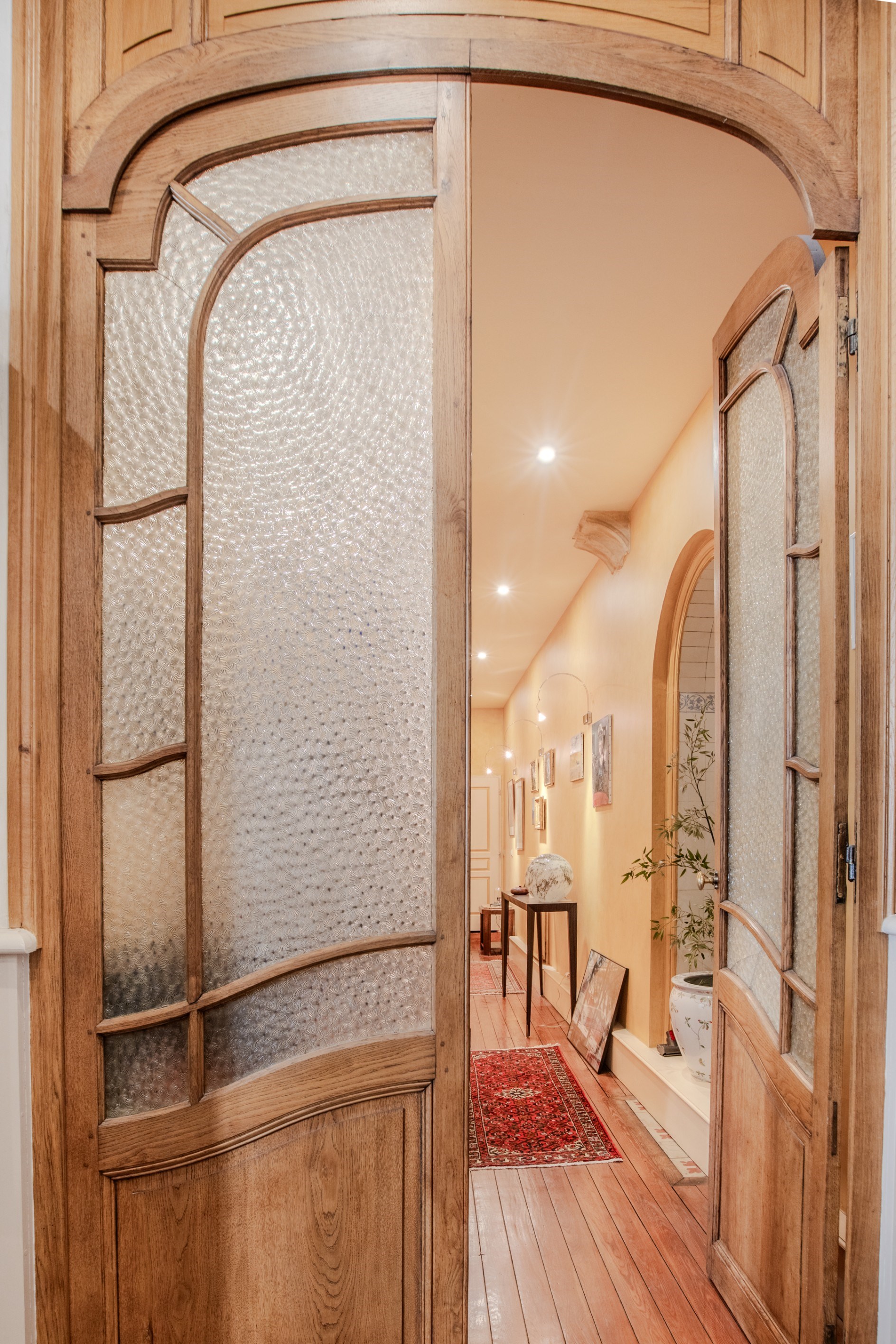  Beaune. Magnificent historic apartment overlooking an inner courtyard. - 物件實景