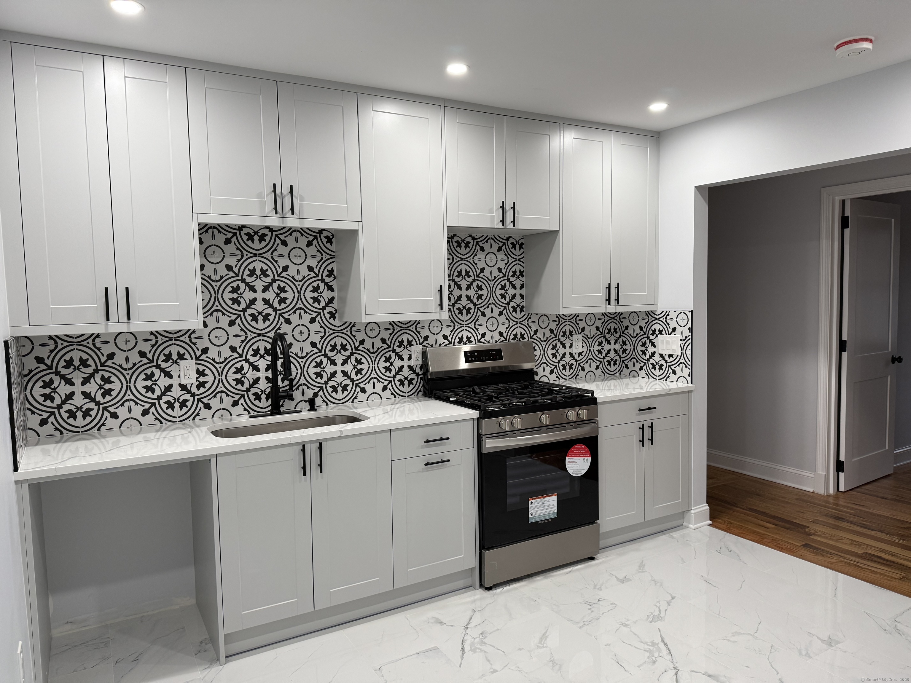 Waterbury, Connecticut, 06704, United States, 12 Bedrooms Bedrooms, ,3 BathroomsBathrooms,Residential,For Sale,1920350