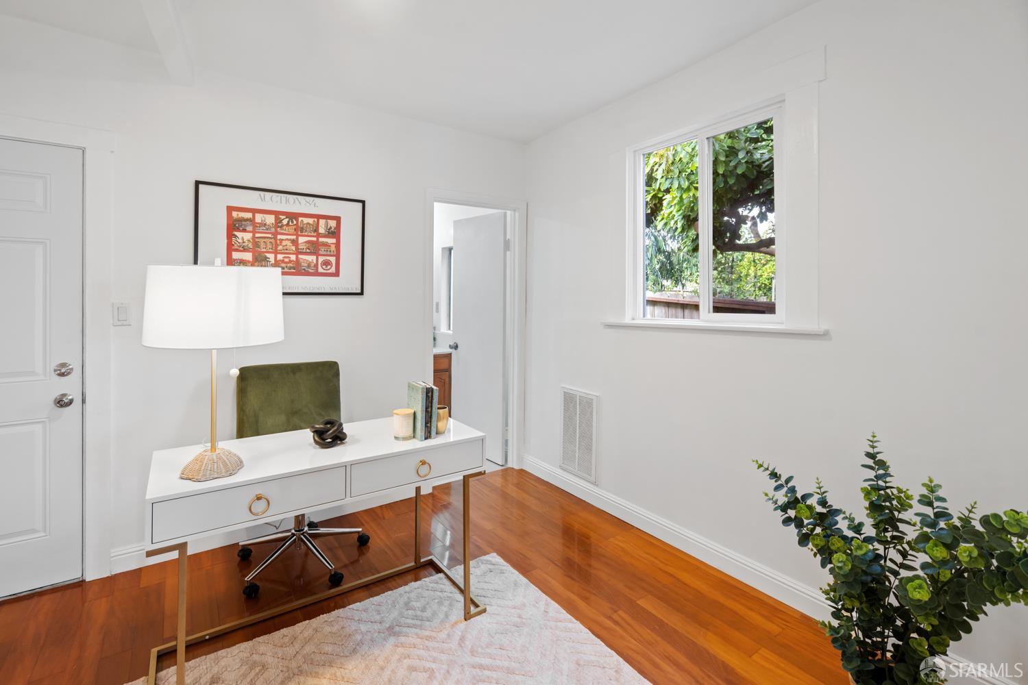 San Francisco, California, 94112, United States, 2 Bedrooms Bedrooms, ,3 BathroomsBathrooms,Residential,For Sale,1933594
