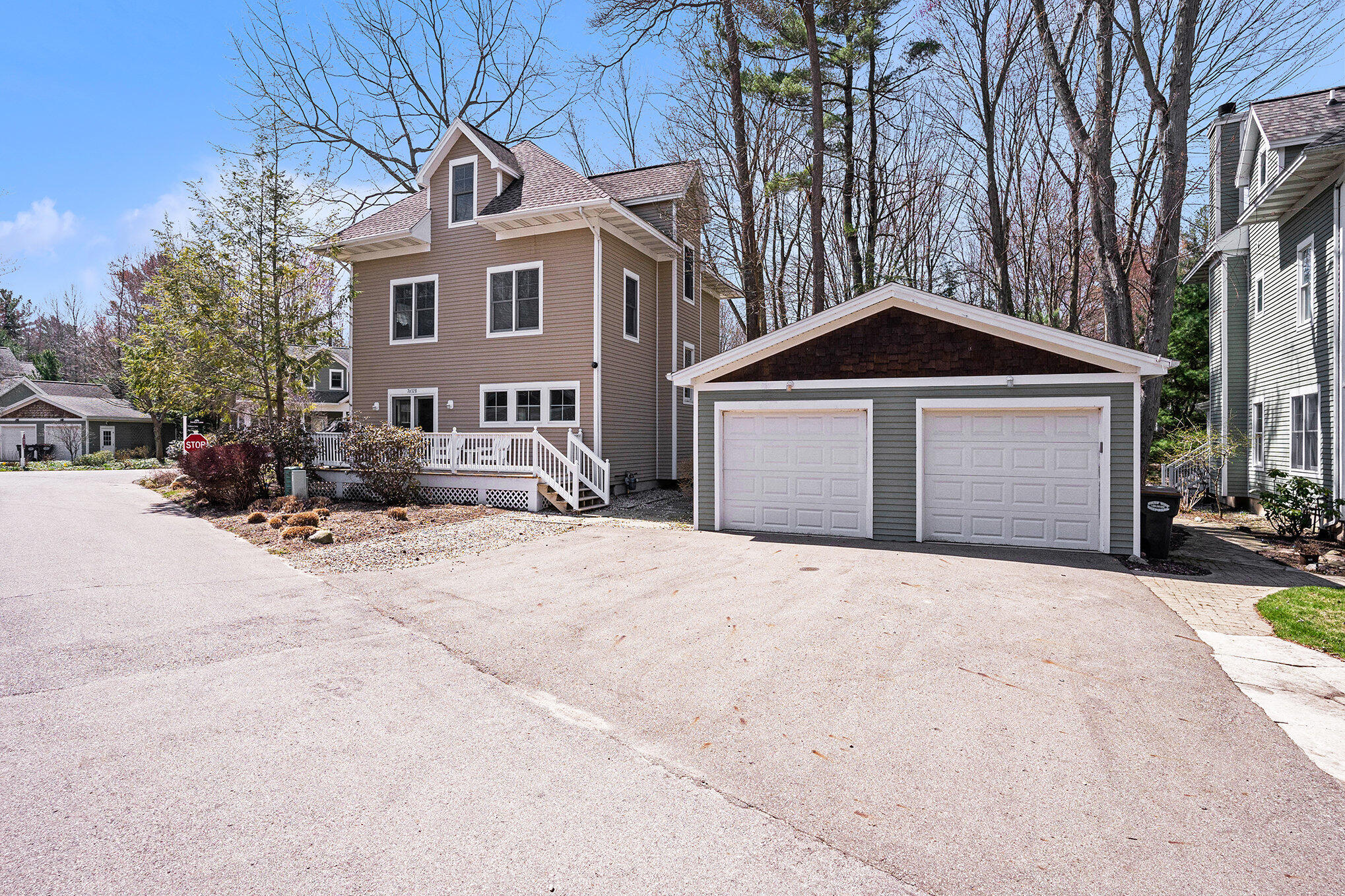 South Haven, Michigan, 49090, United States, 4 Bedrooms Bedrooms, ,4 BathroomsBathrooms,Residential,For Sale,1945011