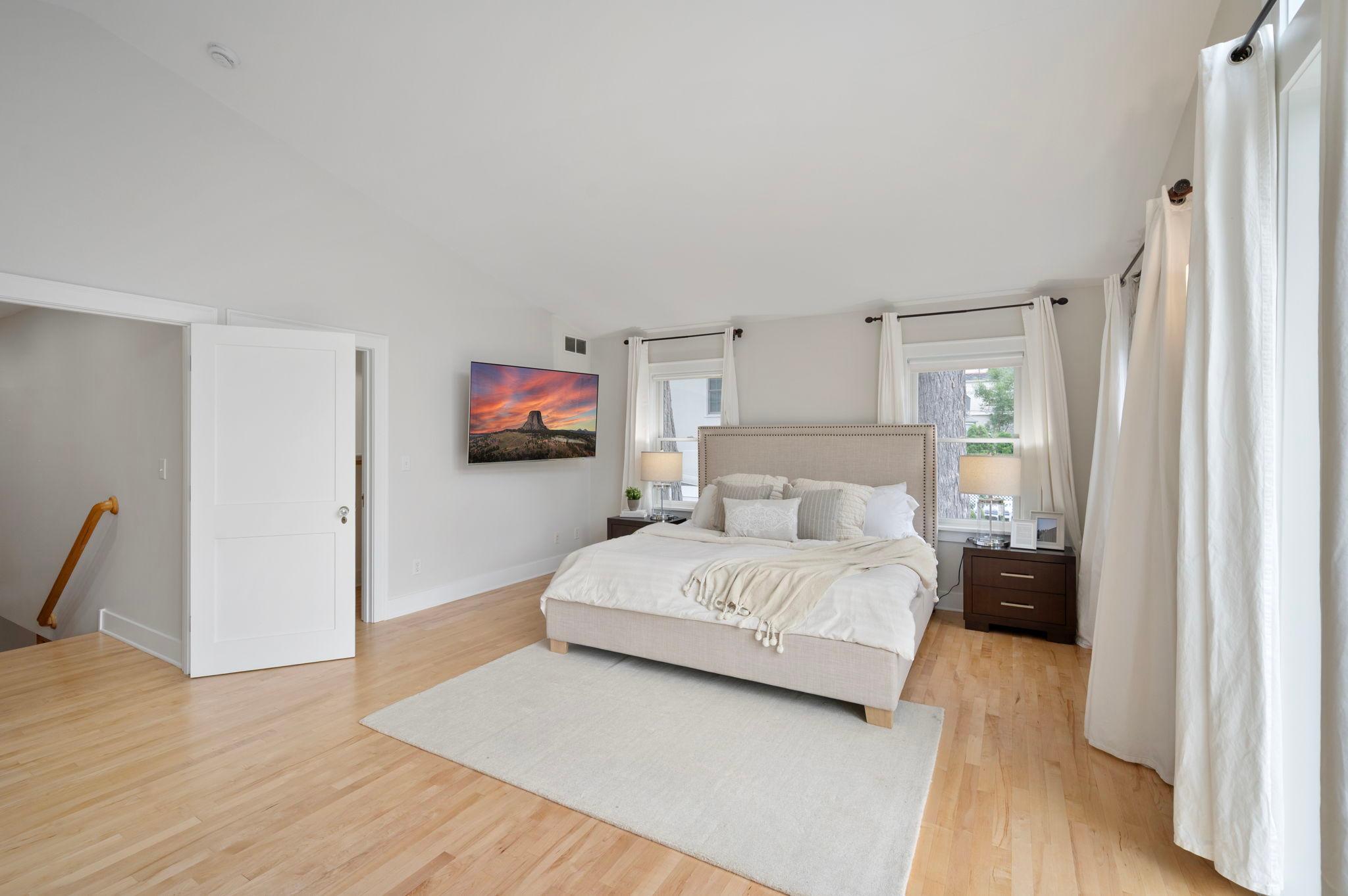 Saint Paul, Minnesota, 55105, United States, 4 Bedrooms Bedrooms, ,2 BathroomsBathrooms,Residential,For Sale,1919554