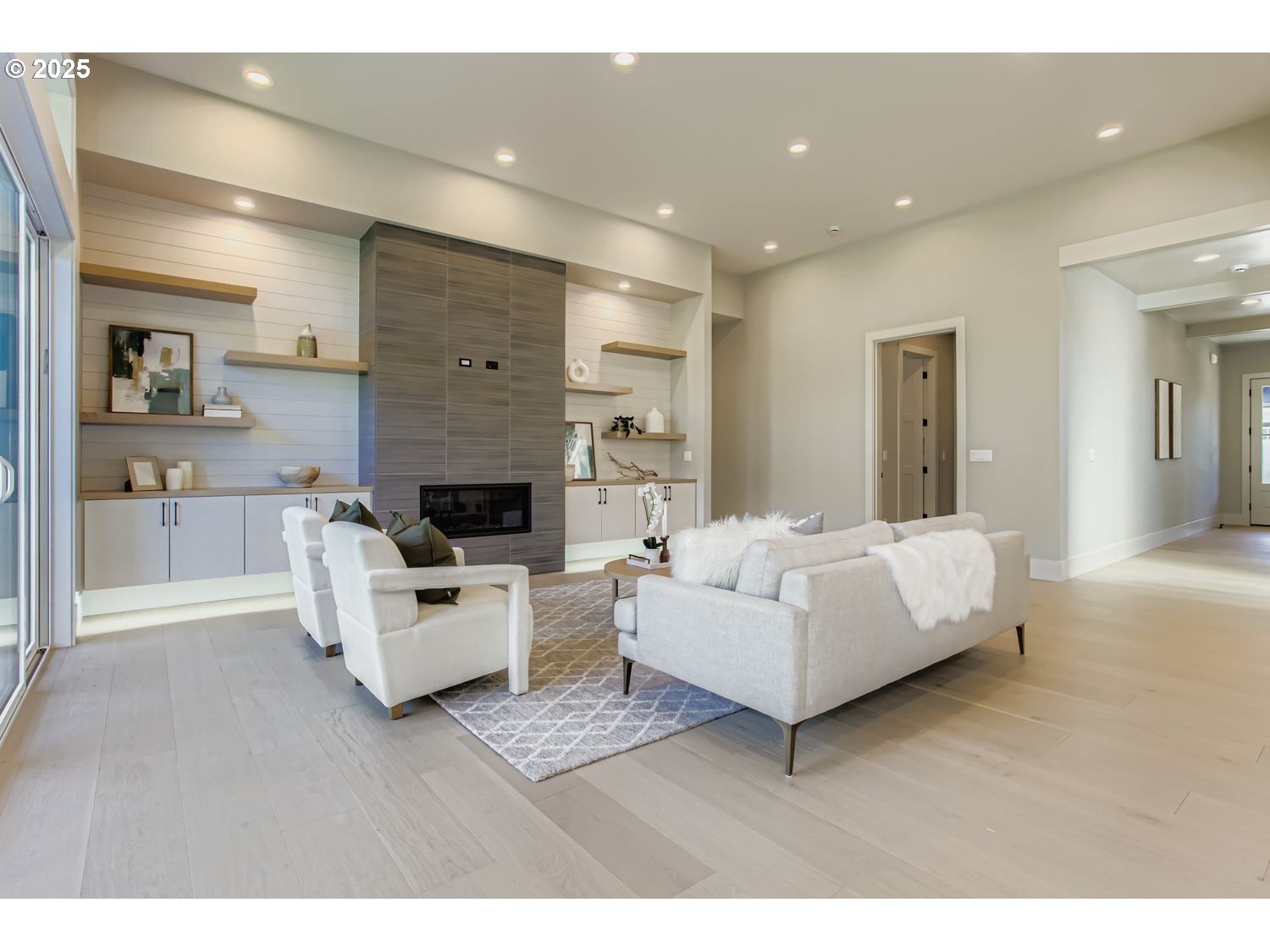 Portland, Oregon, 97229, United States, 5 Bedrooms Bedrooms, ,4 BathroomsBathrooms,Residential,For Sale,1982334