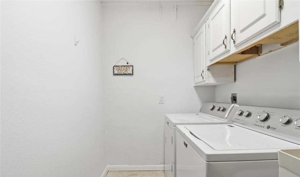 Crystal RIver, Florida, 34429, United States, 3 Bedrooms Bedrooms, ,2 BathroomsBathrooms,Residential,For Sale,1986305