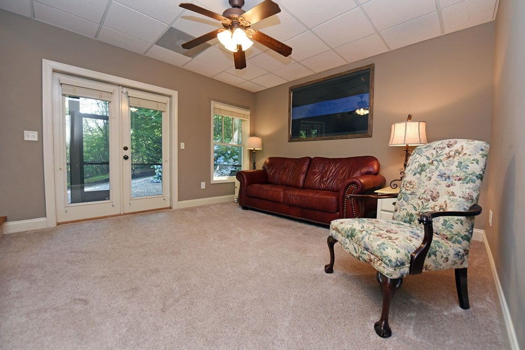 Hiawassee, Georgia, 30546, United States, 3 Bedrooms Bedrooms, ,4 BathroomsBathrooms,Residential,For Sale,1877027