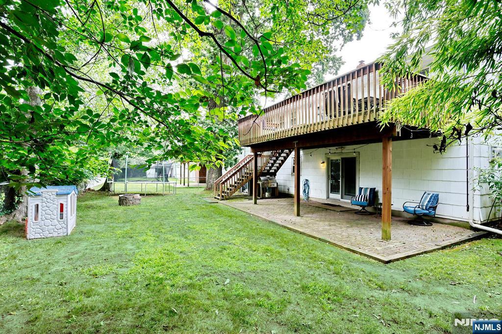 Ramsey, New Jersey, 07446, United States, 4 Bedrooms Bedrooms, ,3 BathroomsBathrooms,Residential,For Sale,1911105