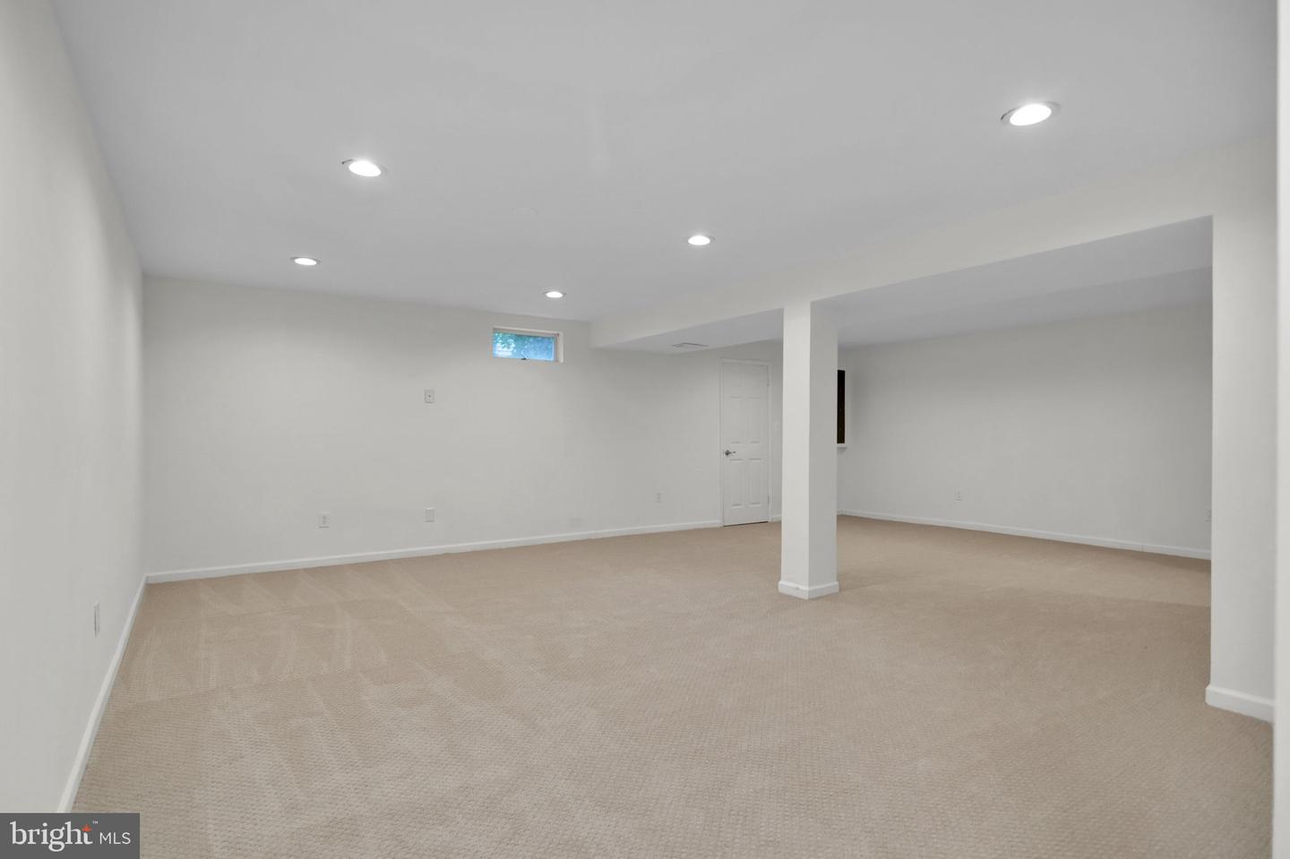Fairfax, Virginia, 22030, United States, 4 Bedrooms Bedrooms, ,3 BathroomsBathrooms,Residential,For Sale,1896829
