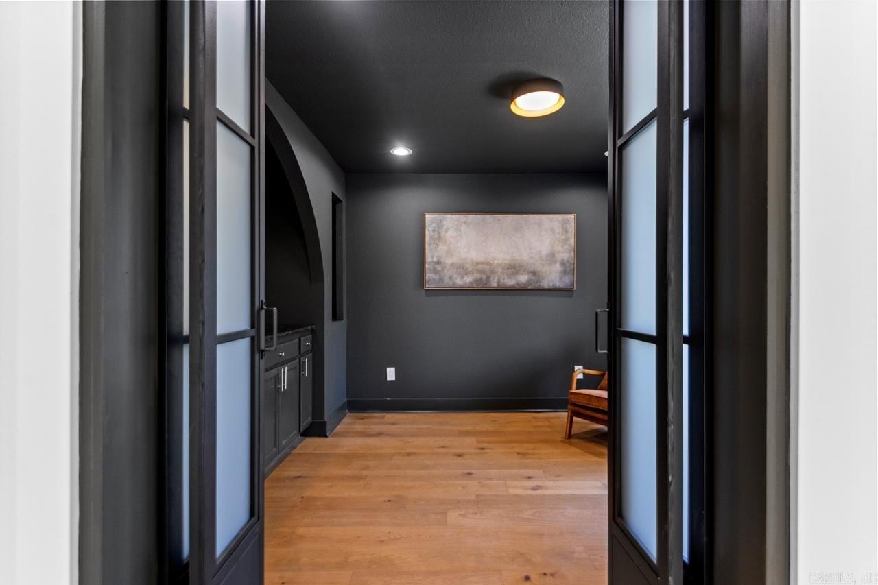 Alexander, Arkansas, 72002, United States, 6 Bedrooms Bedrooms, ,4 BathroomsBathrooms,Residential,For Sale,1986136