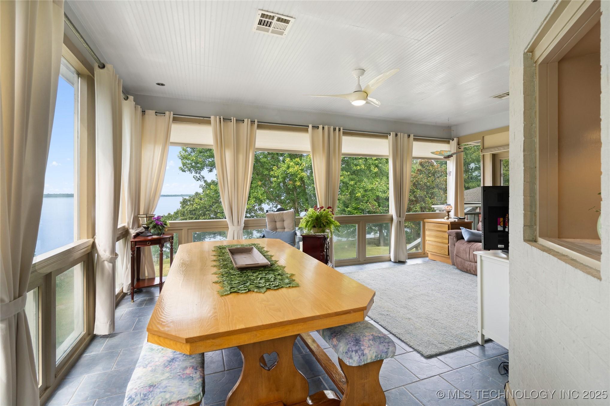 Hulbert, Oklahoma, 74441, United States, 3 Bedrooms Bedrooms, ,2 BathroomsBathrooms,Residential,For Sale,1920796