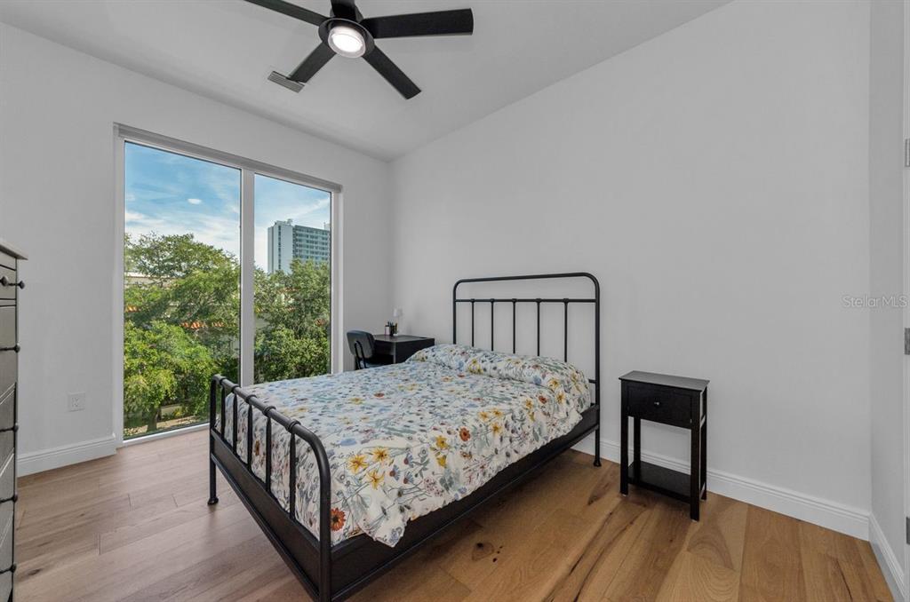 St Petersburg, Florida, 33701, United States, 3 Bedrooms Bedrooms, ,3 BathroomsBathrooms,Residential,For Sale,1885296