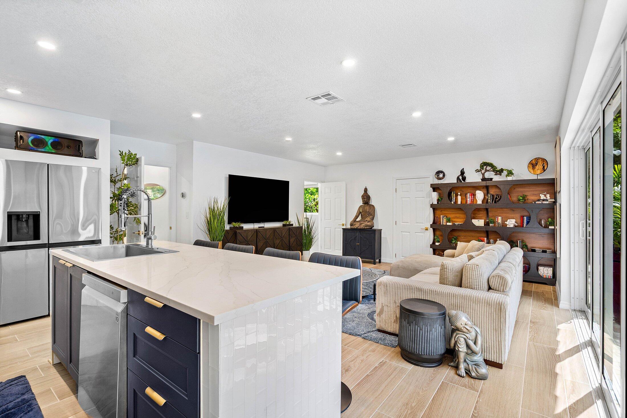 Fort Lauderdale, Florida, 33306, United States, 3 Bedrooms Bedrooms, ,2 BathroomsBathrooms,Residential,For Sale,1938859