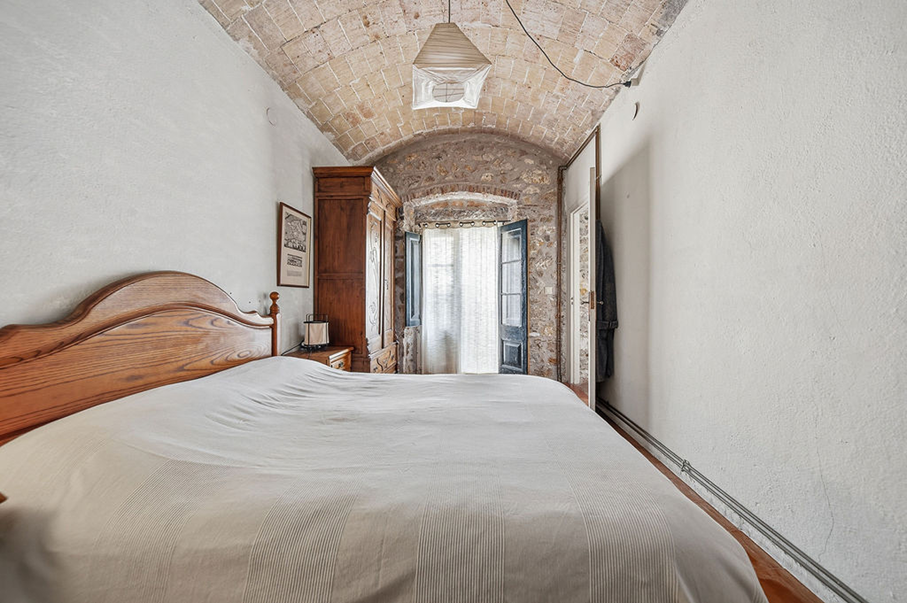 Charming 19th century stone house in the heart of L