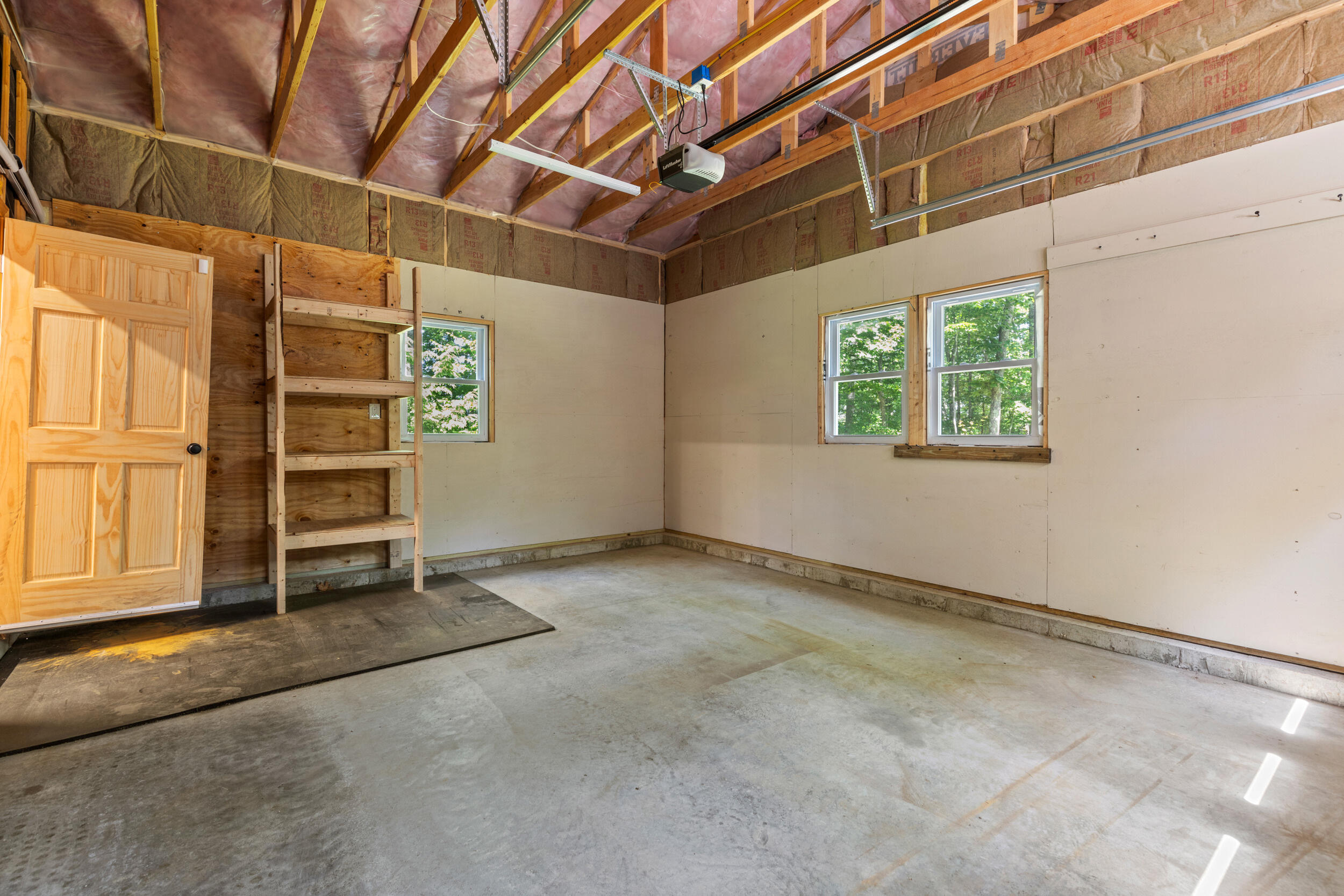 Windham, Maine, 04062, United States, 3 Bedrooms Bedrooms, ,4 BathroomsBathrooms,Residential,For Sale,1937682