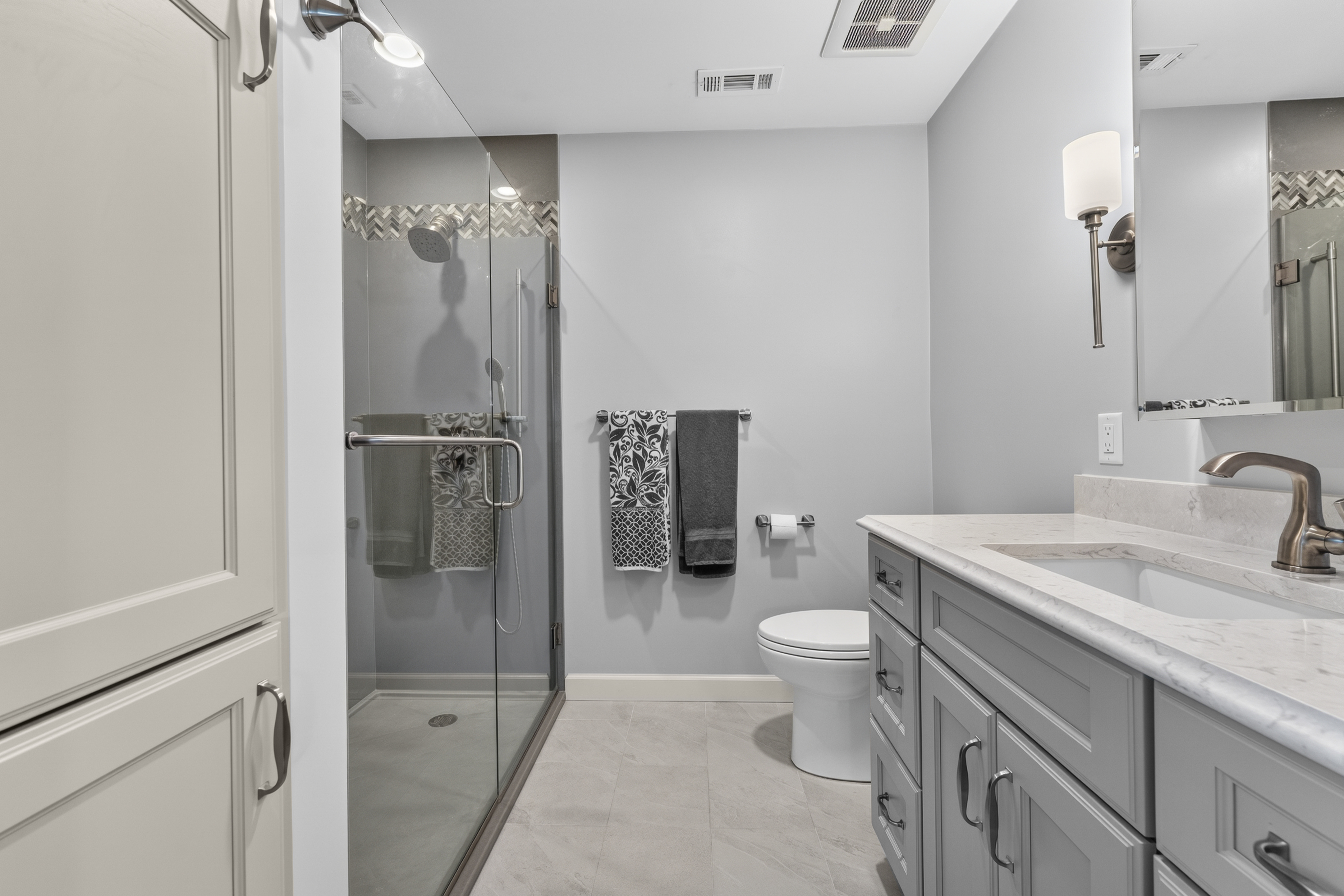  Exquisitely Renovated Home in the heart of Town & Country - 物件實景