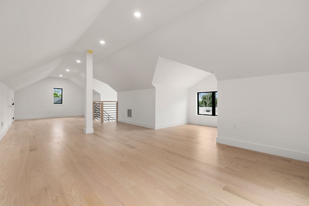 Newton, Massachusetts, 02458, United States, 4 Bedrooms Bedrooms, ,4 BathroomsBathrooms,Residential,For Sale,1865713