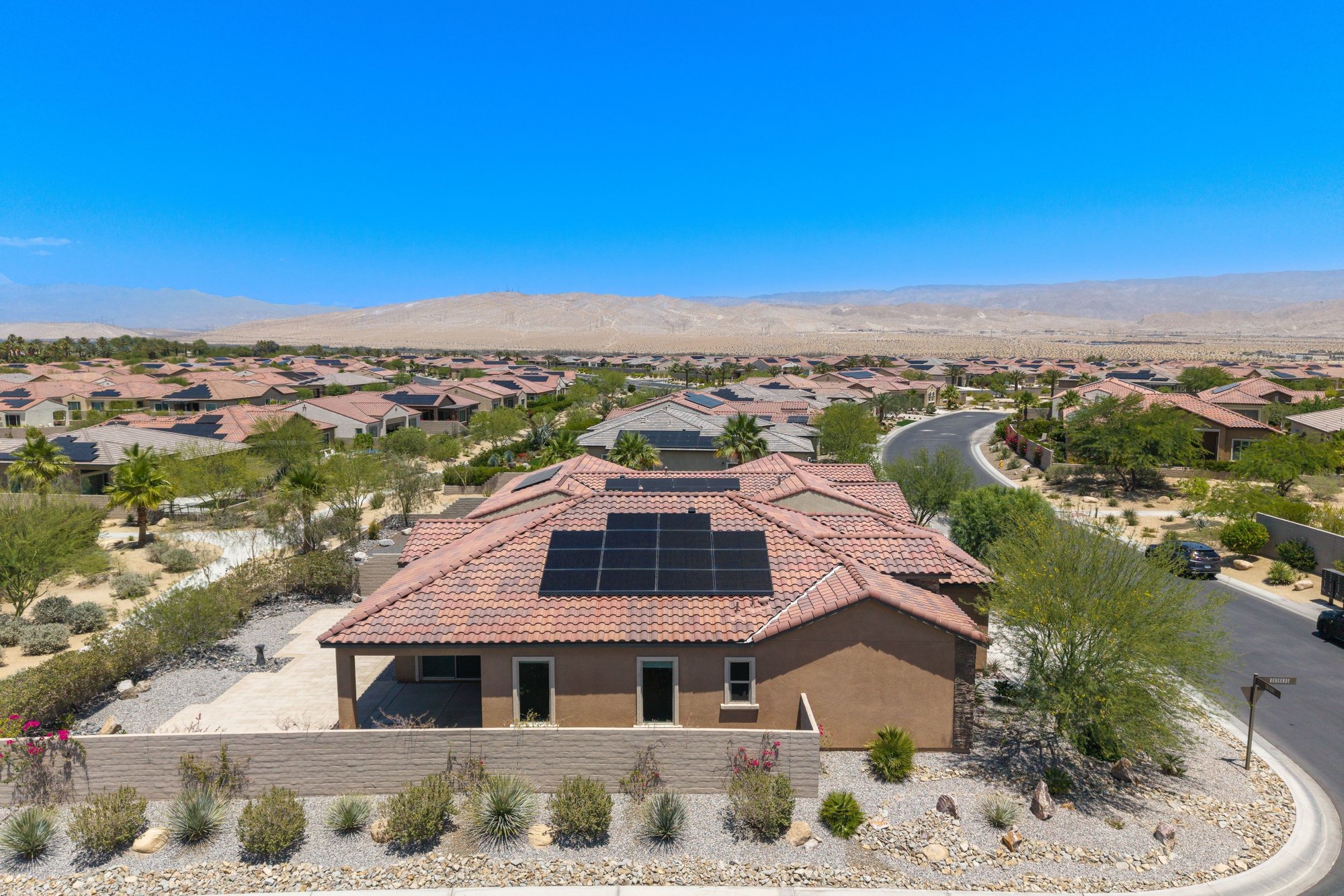  Panoramic Mountain Views on Elevated Premium Lot - 物件實景