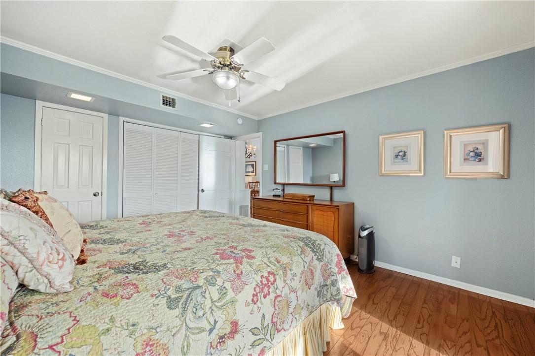 Rockport, Texas, 78382, United States, 4 Bedrooms Bedrooms, ,3 BathroomsBathrooms,Residential,For Sale,1691241