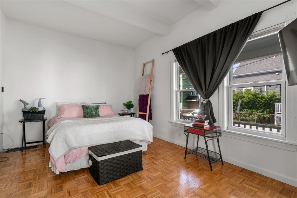 Somerville, Massachusetts, 02145, United States, 5 Bedrooms Bedrooms, ,3 BathroomsBathrooms,Residential,For Sale,1818195