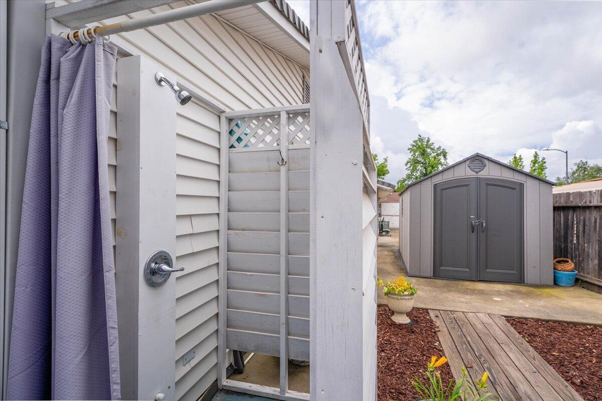 Redding, California, 96003, United States, 3 Bedrooms Bedrooms, ,3 BathroomsBathrooms,Residential,For Sale,1926978