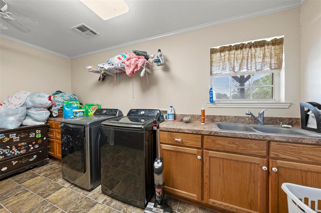 West, Texas, 76691, United States, 3 Bedrooms Bedrooms, ,2 BathroomsBathrooms,Residential,For Sale,1982487