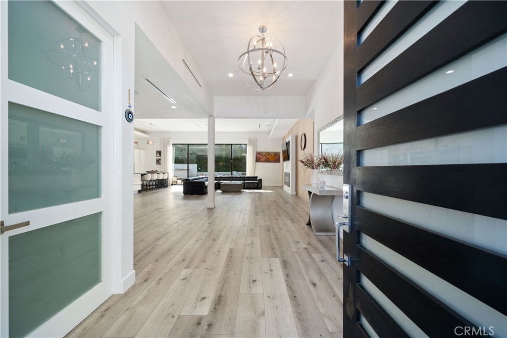 Woodland Hills, California, 91367, United States, 4 Bedrooms Bedrooms, ,2 BathroomsBathrooms,Residential,For Sale,2003177