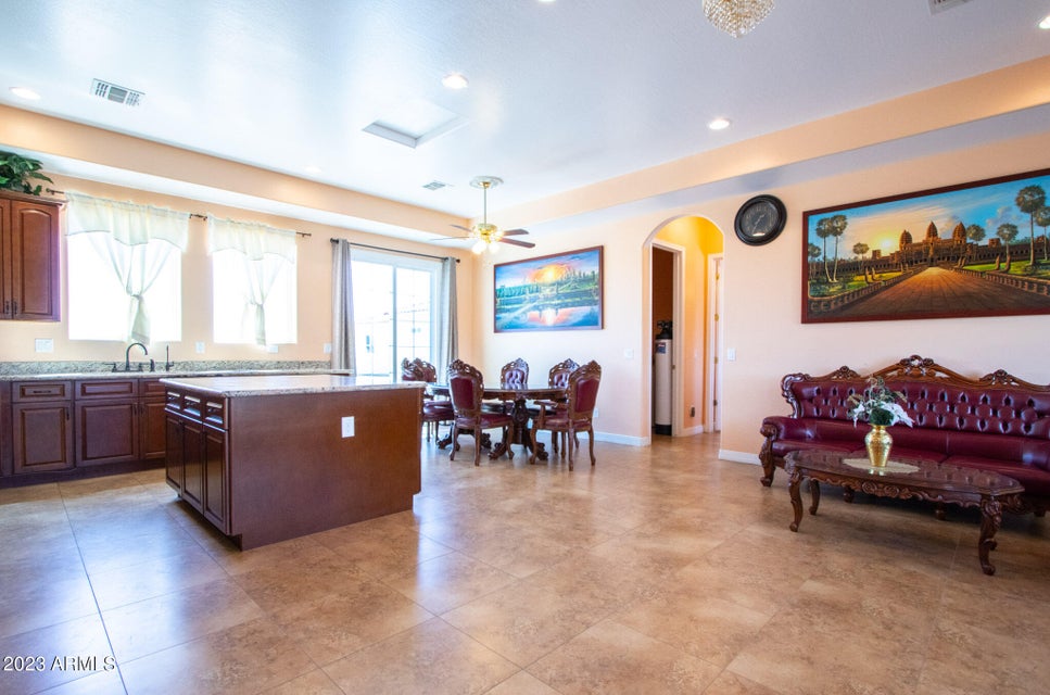 Witmann, Arizona, 85361, United States, 6 Bedrooms Bedrooms, ,3 BathroomsBathrooms,Residential,For Sale,1977429