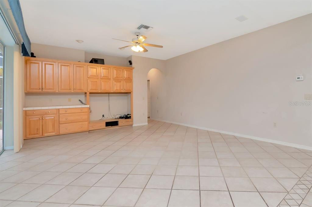 Oldsmar, Florida, 34677, United States, 4 Bedrooms Bedrooms, ,3 BathroomsBathrooms,Residential,For Sale,1998851