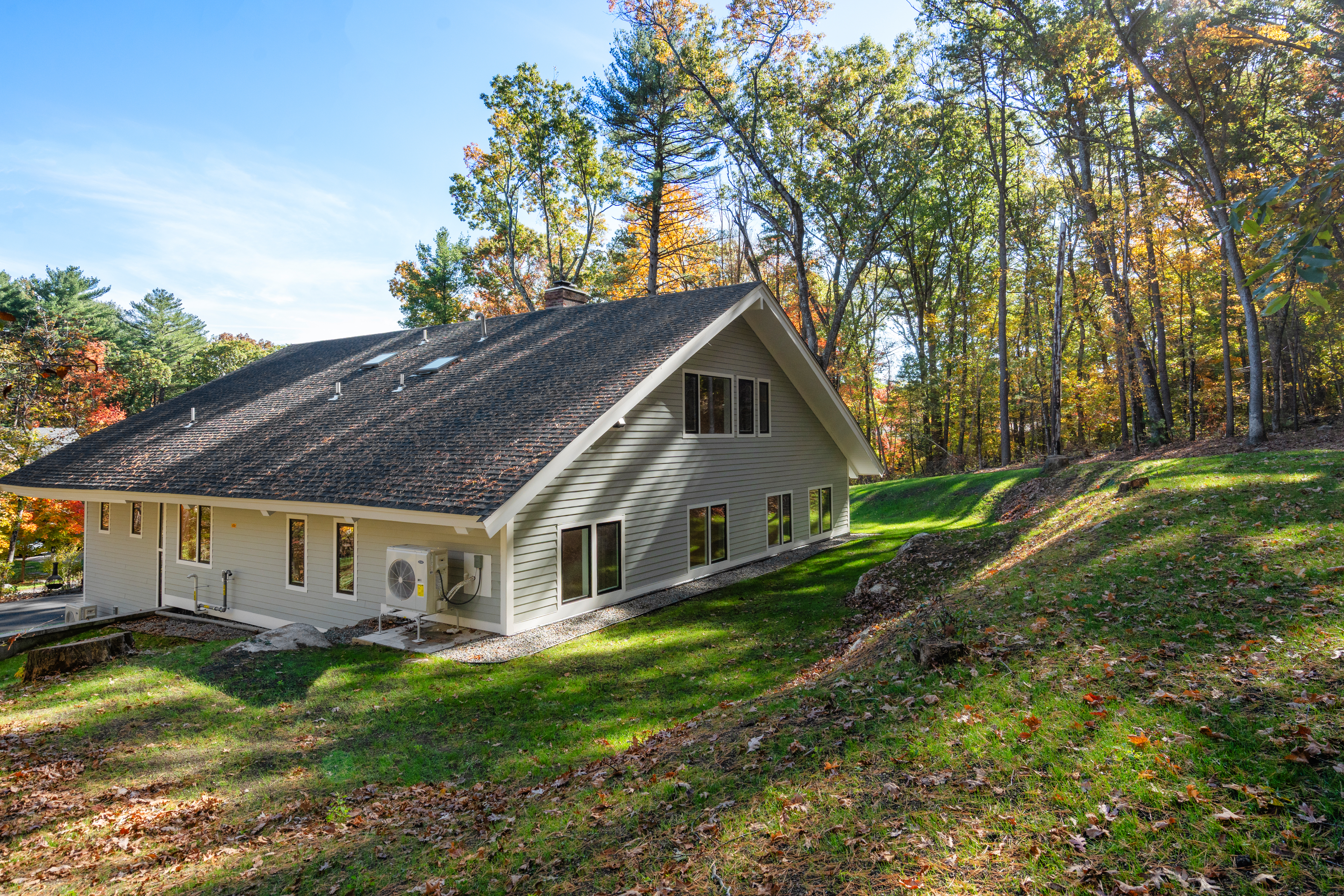  8 Irene Road, Bedford, MA, 01730 - 物件實景
