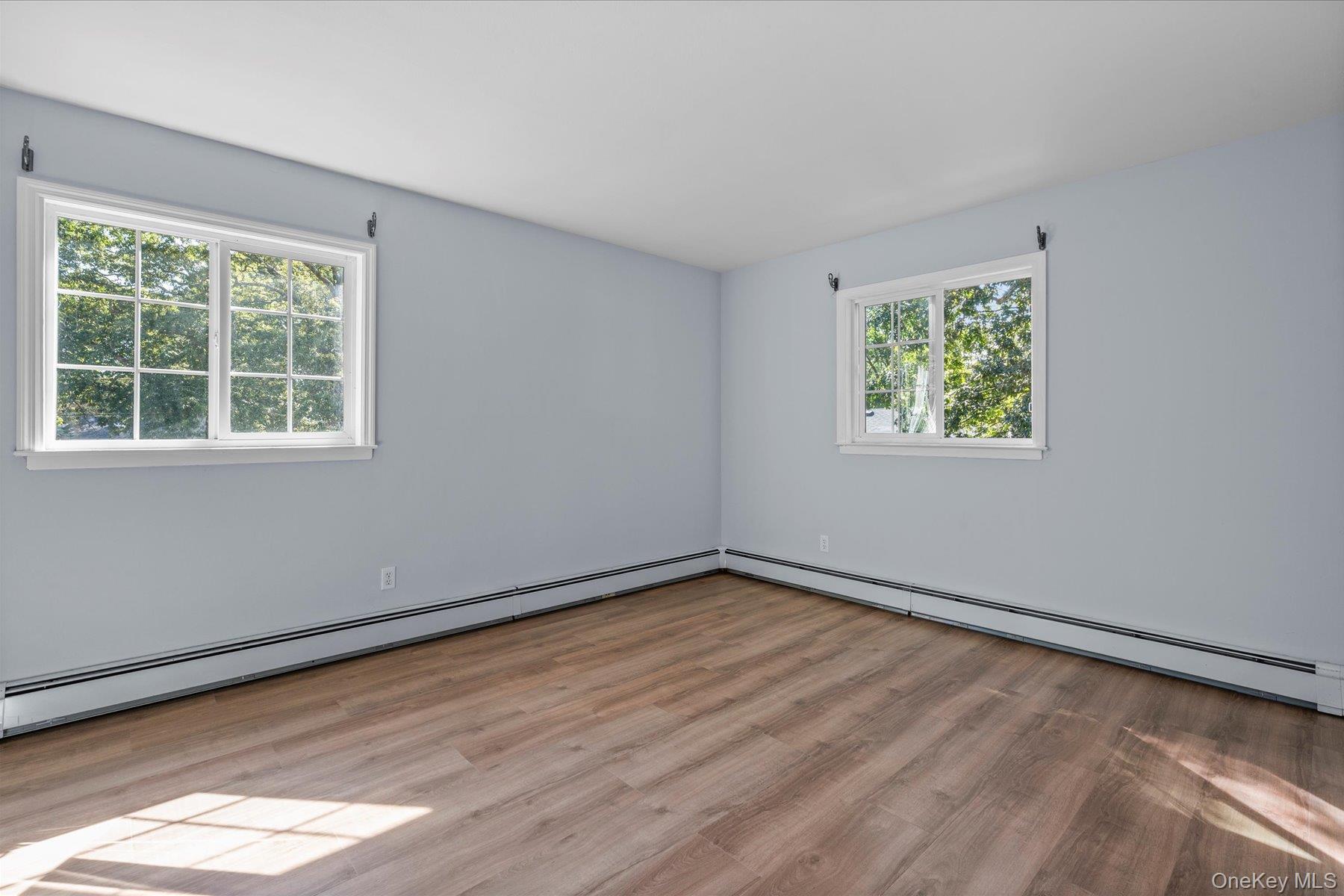 Mastic, New York, 11950, United States, 5 Bedrooms Bedrooms, ,2 BathroomsBathrooms,Residential,For Sale,1902791