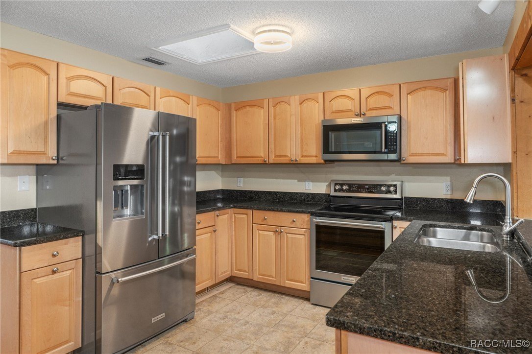 Floral City, Florida, 34436, United States, 3 Bedrooms Bedrooms, ,3 BathroomsBathrooms,Residential,For Sale,1982480