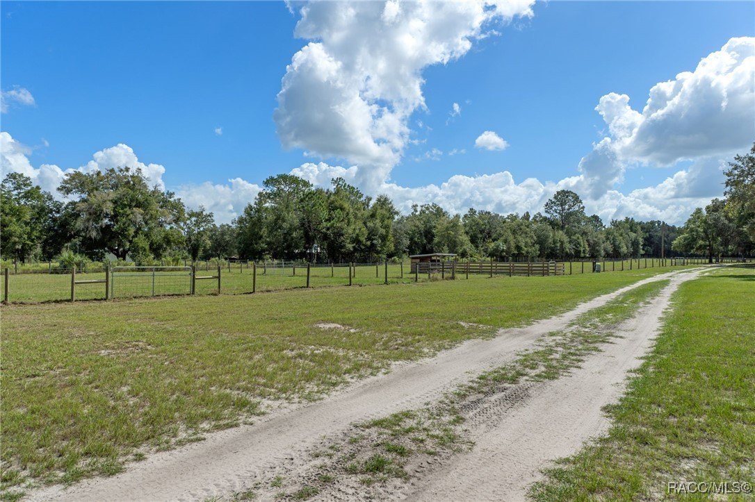 Crystal River, Florida, 34428, United States, 4 Bedrooms Bedrooms, ,4 BathroomsBathrooms,Residential,For Sale,1983688