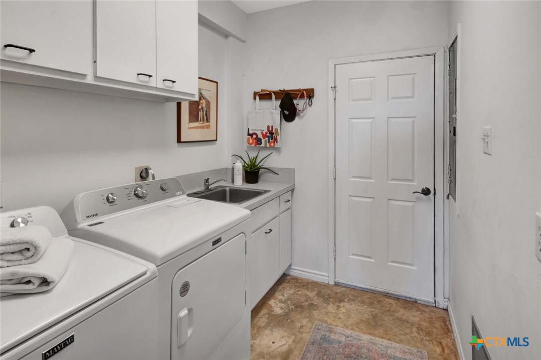 Port O'Connor, Texas, 77982, United States, 5 Bedrooms Bedrooms, ,3 BathroomsBathrooms,Residential,For Sale,1989061