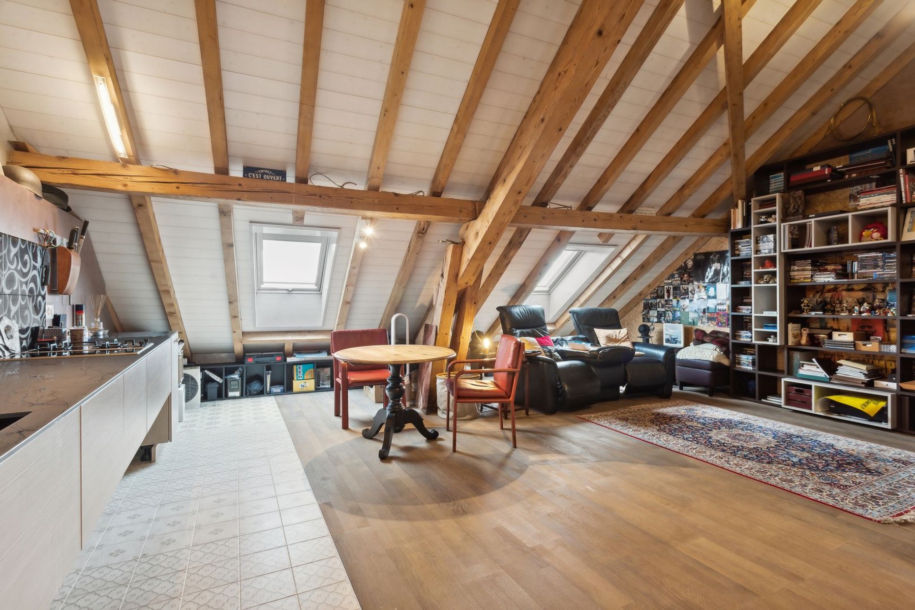  Elegantly renovated character house in the heart of Onnens - 物件實景