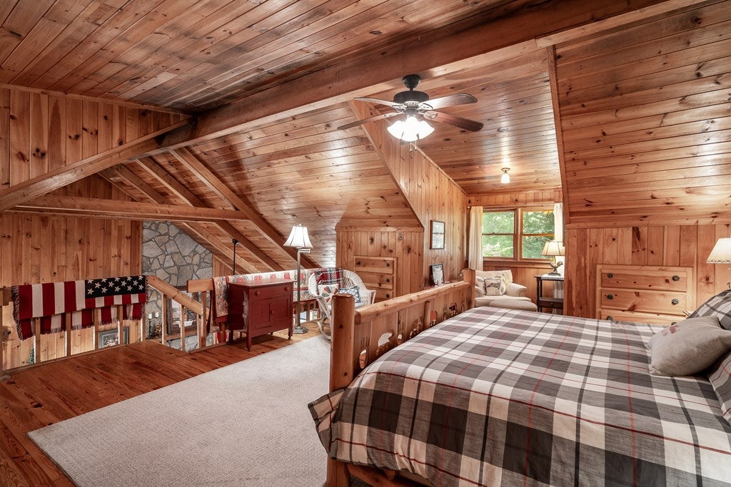 Ellijay, Georgia, 30536, United States, 4 Bedrooms Bedrooms, ,3 BathroomsBathrooms,Residential,For Sale,1926497