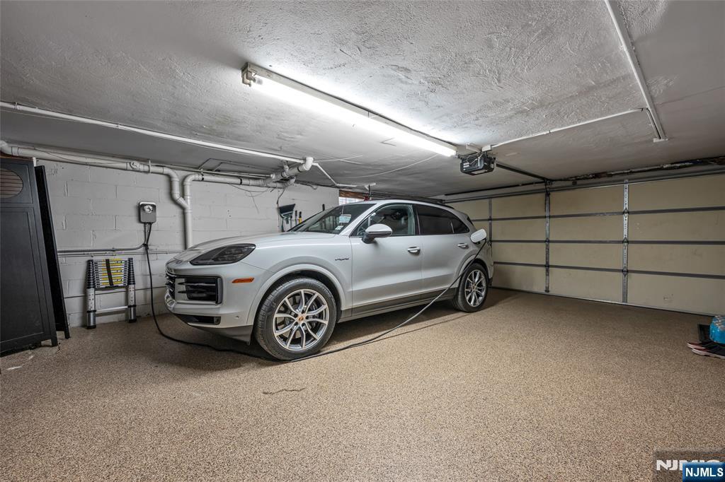 Cliffside Park, New Jersey, 07010, United States, 4 Bedrooms Bedrooms, ,5 BathroomsBathrooms,Residential,For Sale,1998497