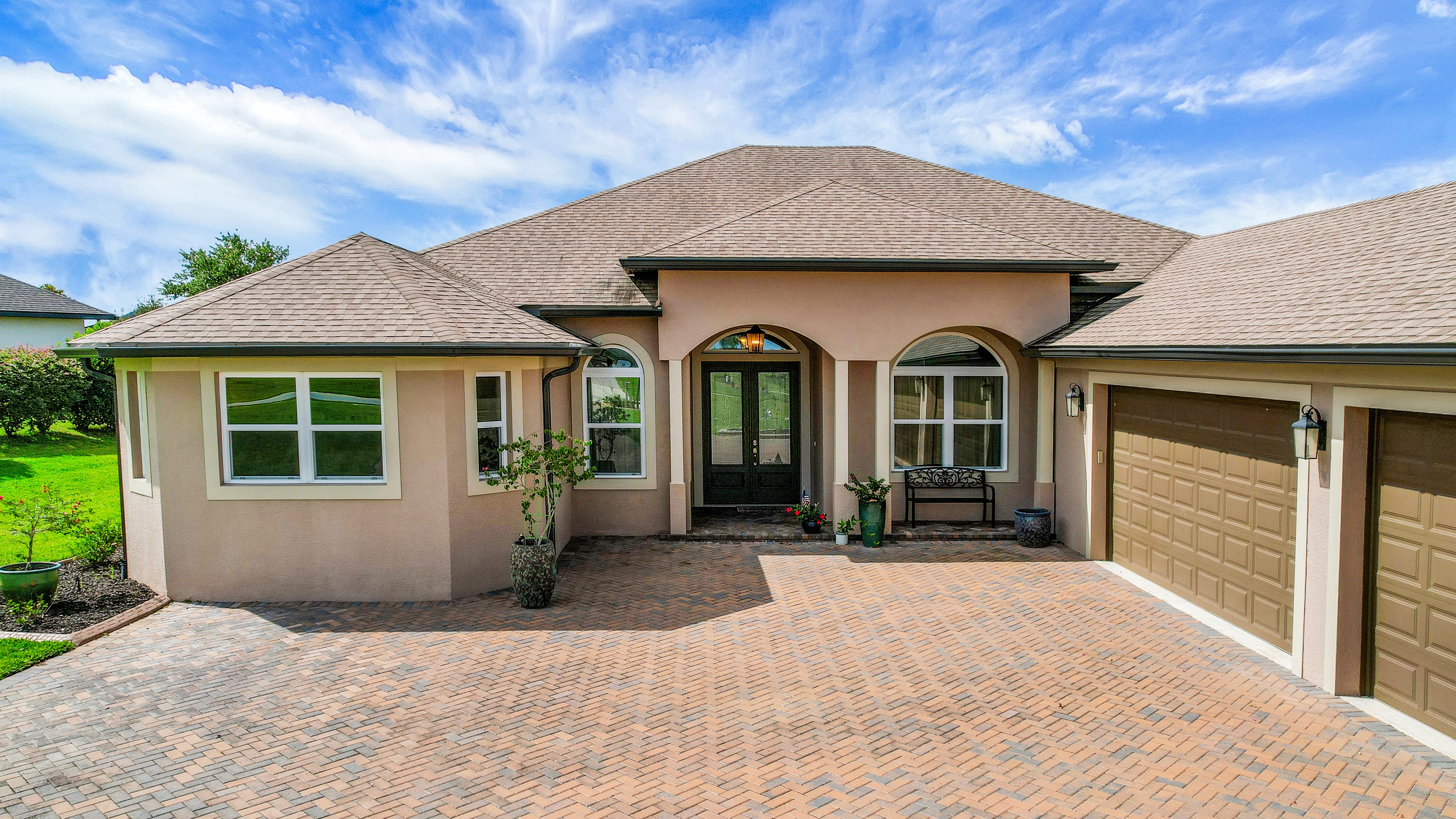 Lady Lake, Florida, 32159, United States, 4 Bedrooms Bedrooms, ,3 BathroomsBathrooms,Residential,For Sale,2001530