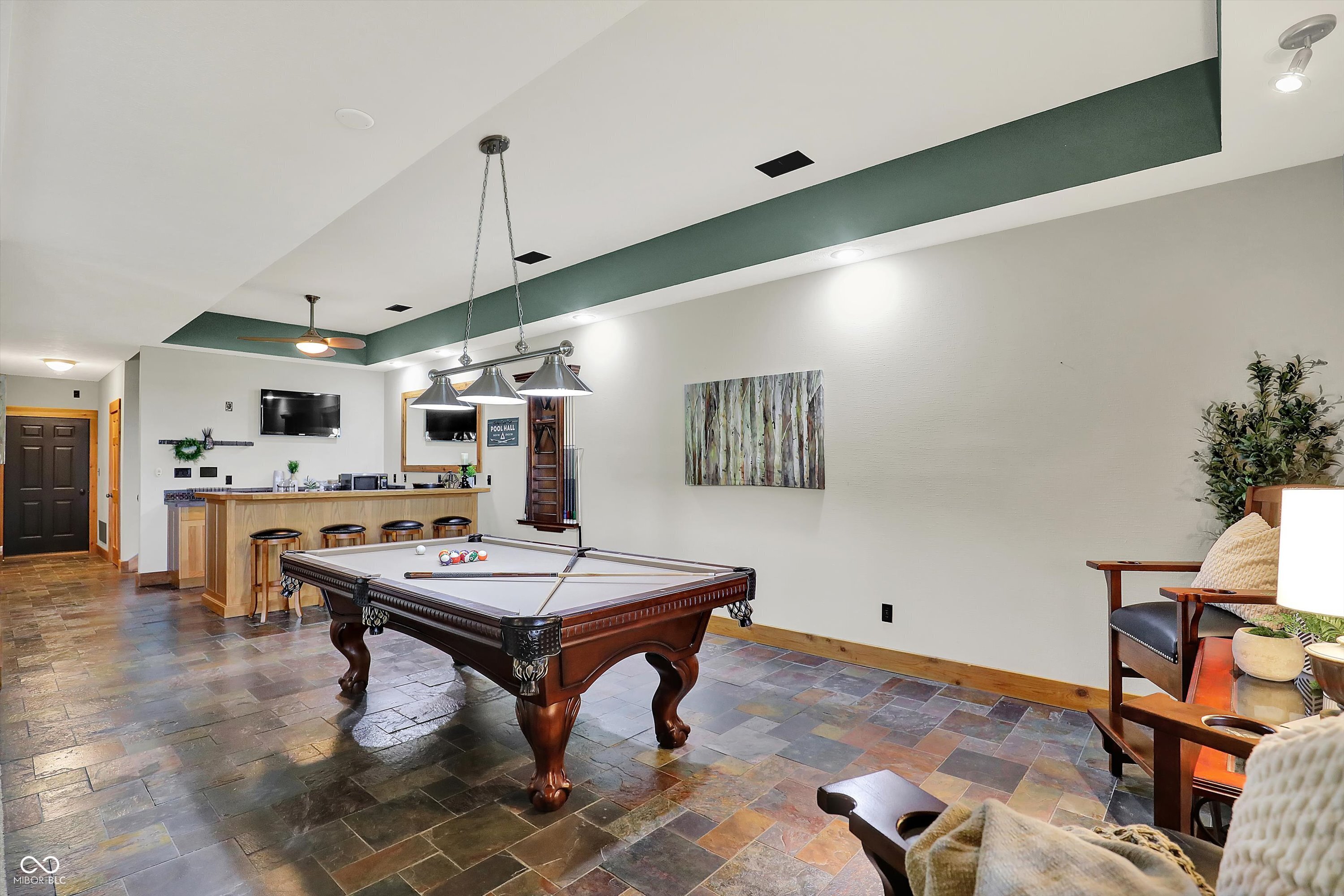 Unionville, Indiana, 47468, United States, 4 Bedrooms Bedrooms, ,5 BathroomsBathrooms,Residential,For Sale,1870094