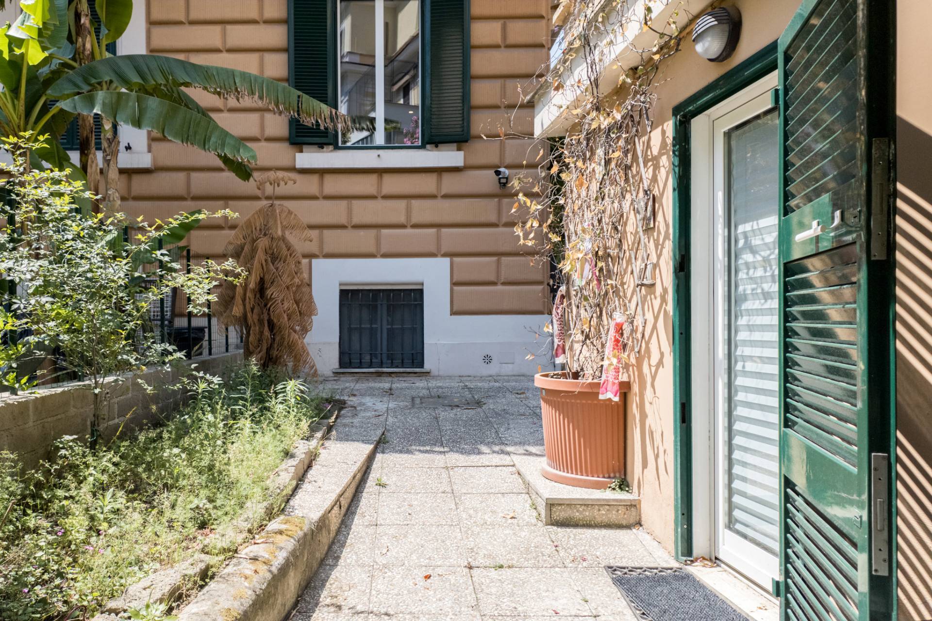 Roma, Roma, 00100, IT, 3 Bedrooms Bedrooms, ,3 BathroomsBathrooms,Residential,For Sale,1941715