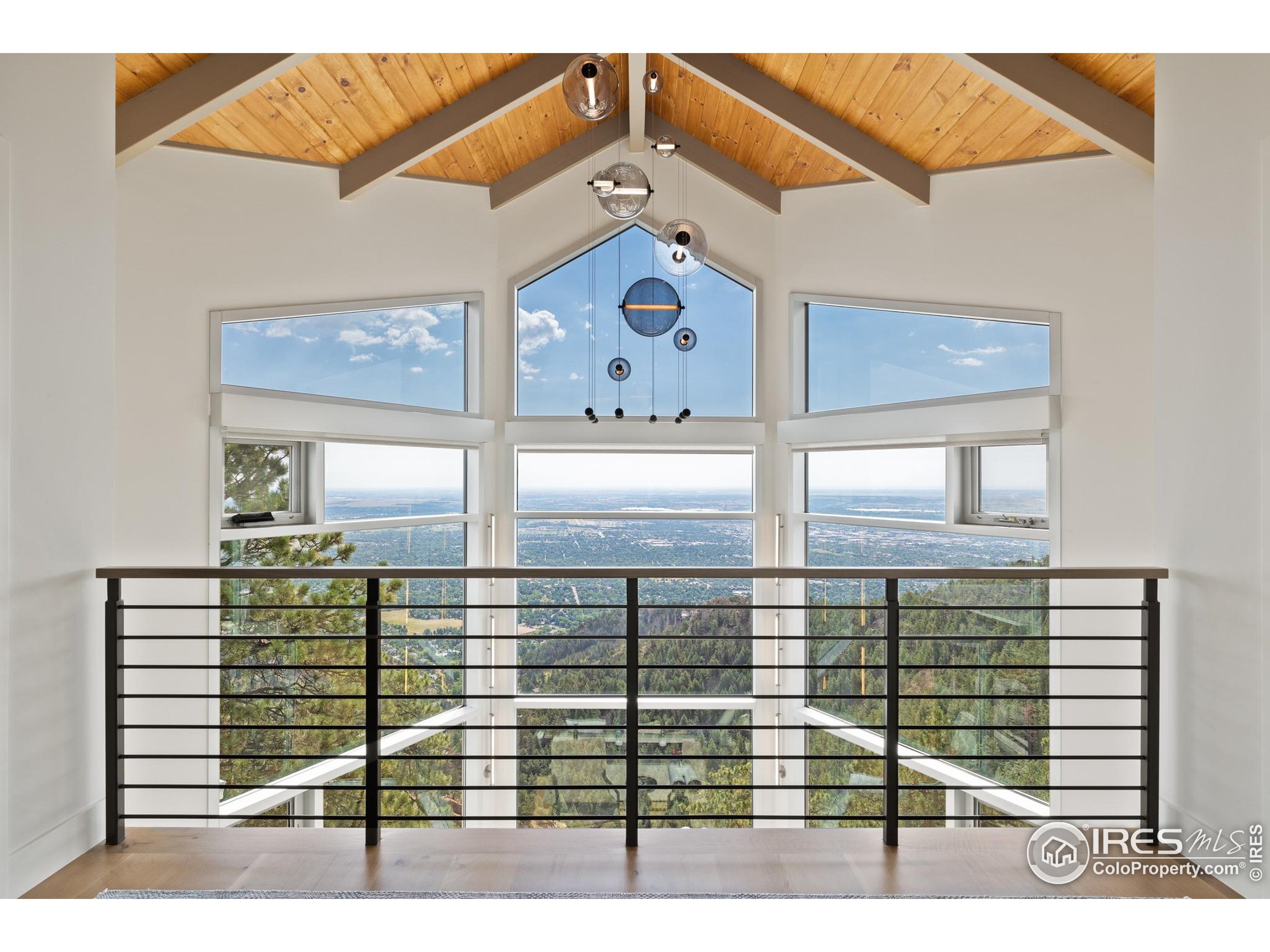 Boulder, Colorado, 80304, United States, 4 Bedrooms Bedrooms, ,3 BathroomsBathrooms,Residential,For Sale,1902087